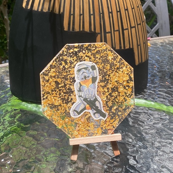 Star Wars Storm Trooper Pin Up Girl Cartoon Resin Display Art & Mini Easel - Picture 6 of 15